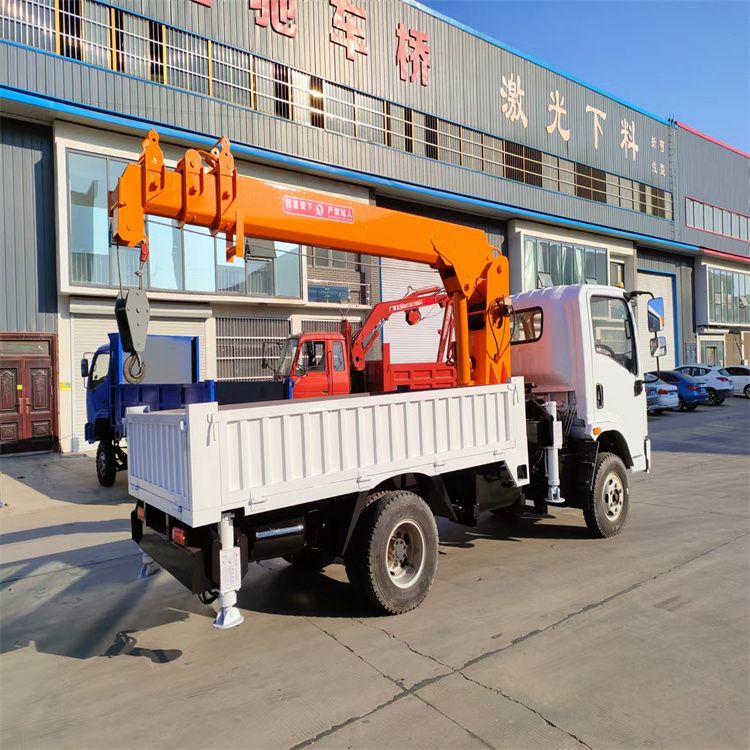 霍州市三轮随车吊定制 农用改装机自备吊中瑞长期出售